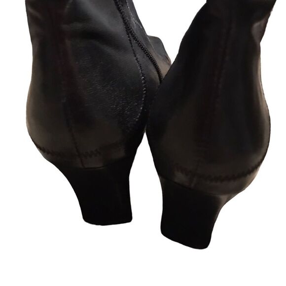 Liz Claiborne pieced black leather boots size 8.5 boots new never worn - Picture 2 of 5